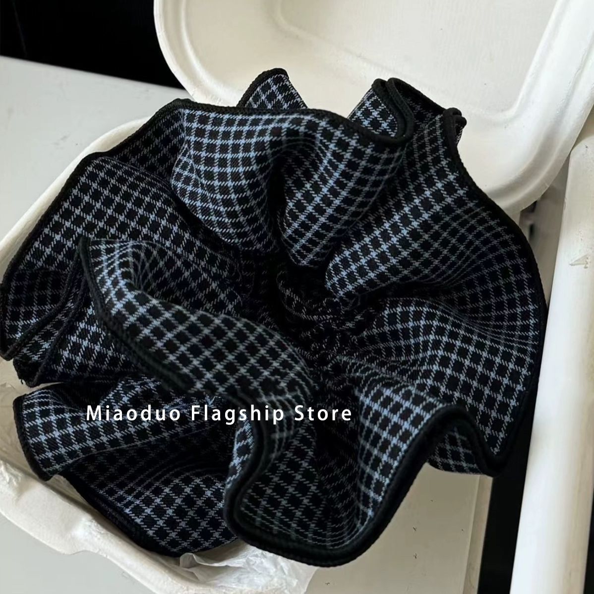 Kariertes Scrunchie – Neues Haargummi für tiefe Pferdeschwänze – Video gleicher Stil IG008