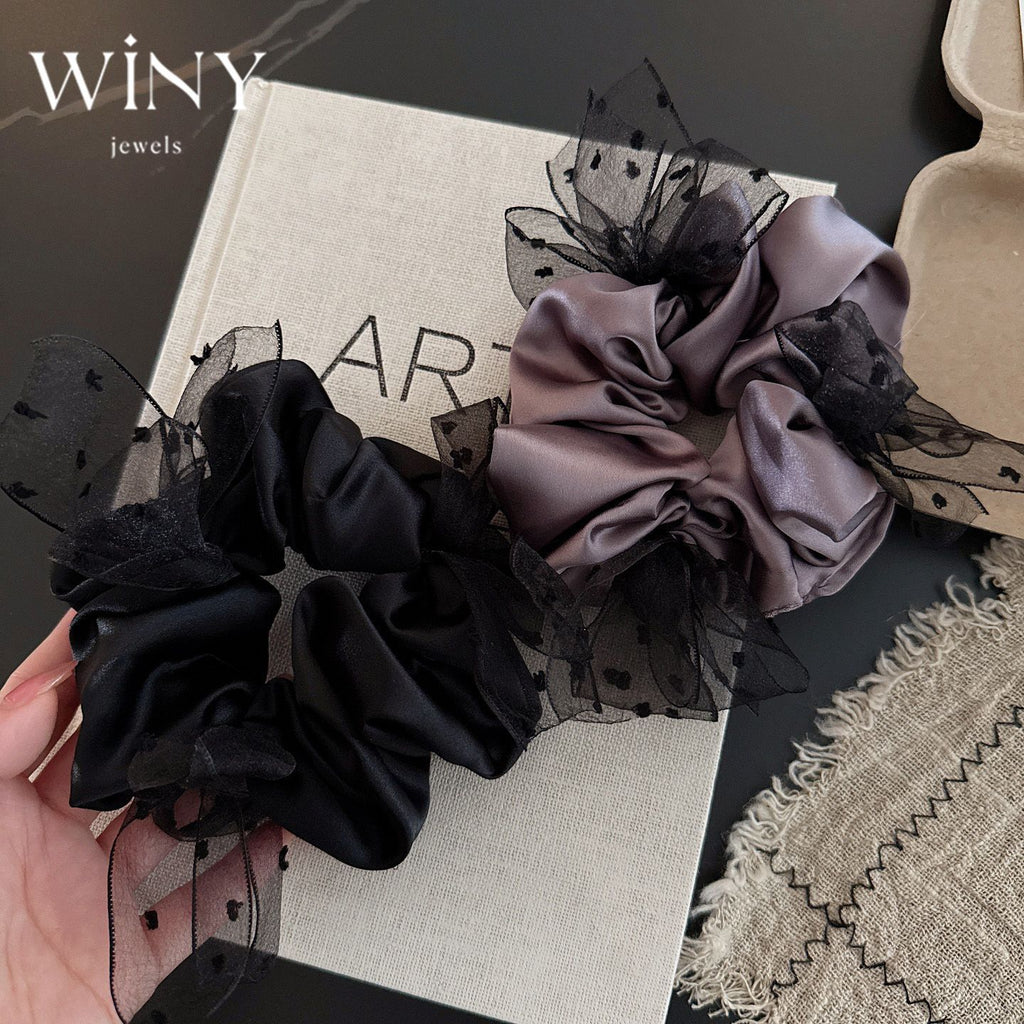 Satin-Scrunchie mit Tupfen und Schleife im Hepburn-Stil - IG036