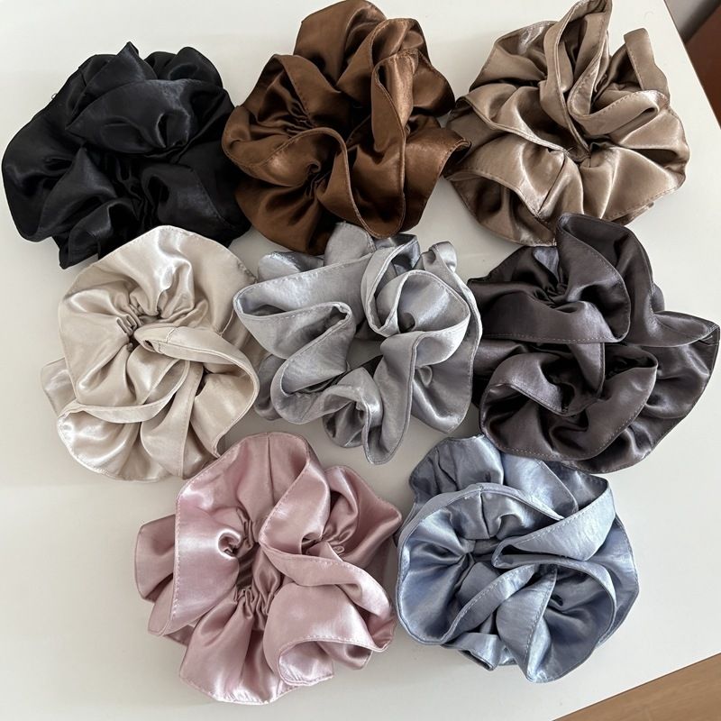 Satin Scrunchie mit doppelter Lage – Haargummi für tiefe Pferdeschwänze – IGC025
