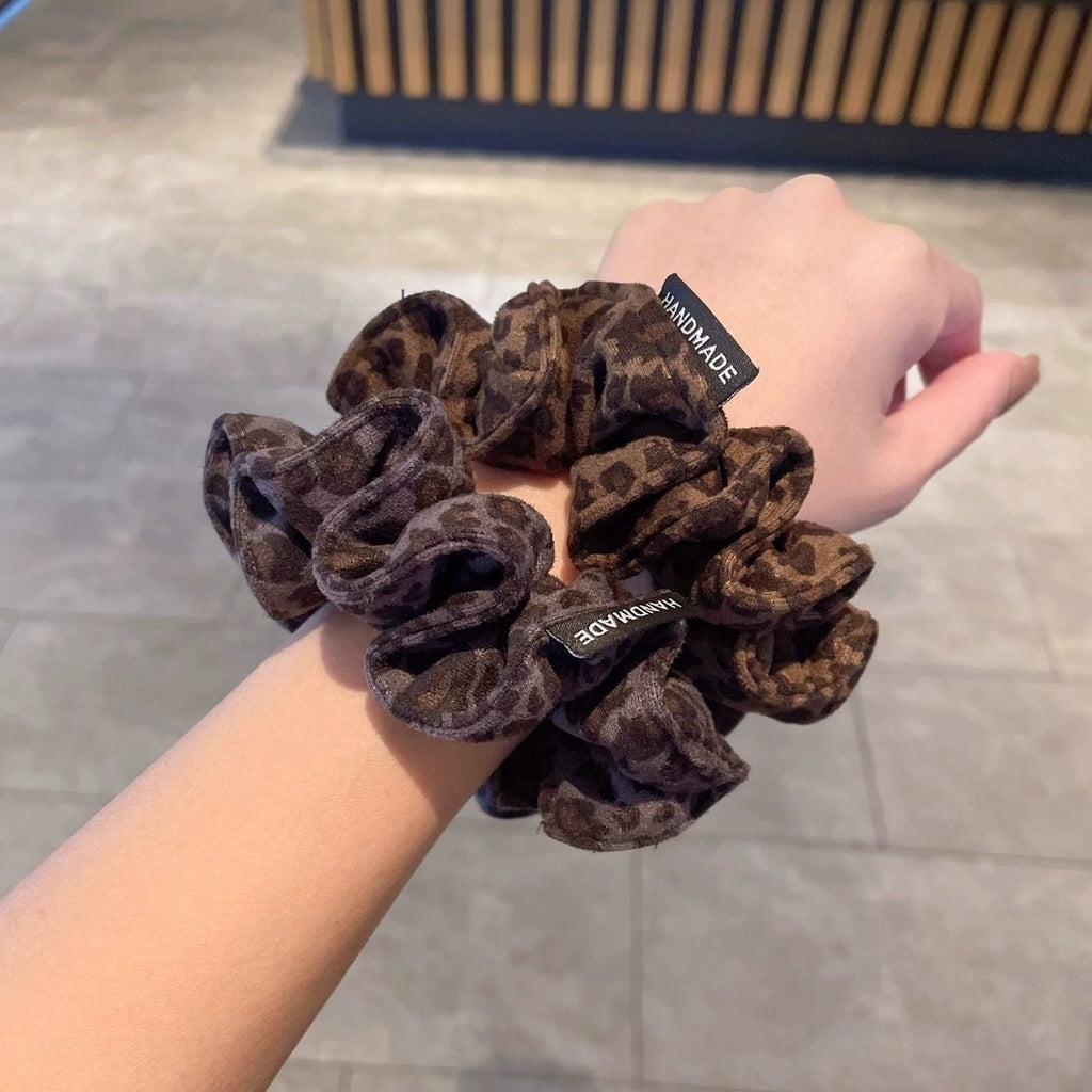 Vintage Leopard Scrunchie – High Bun Hair Tie - Video Same Style IG010