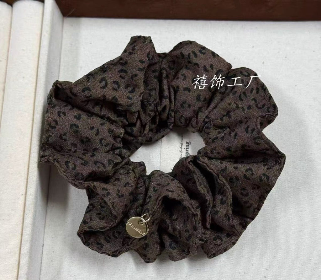 Ruffle Waist Scrunchie – Vintage Hair Tie - IG014
