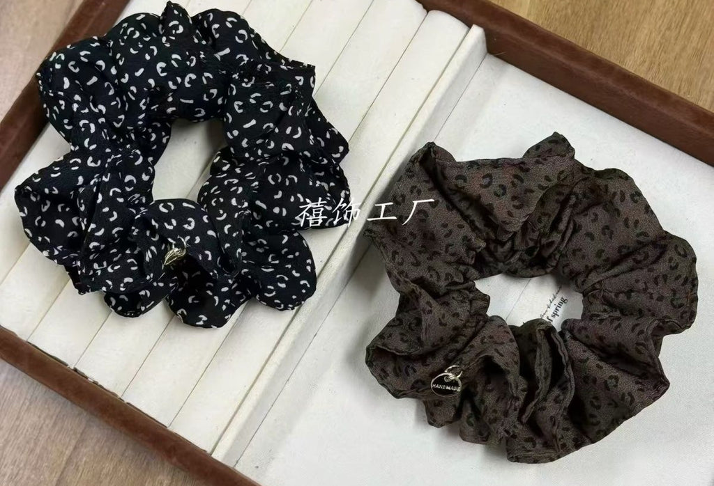 Ruffle Waist Scrunchie – Vintage Hair Tie - IG014