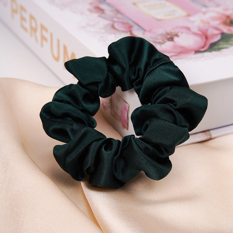 A lilac 100% silk scrunchie-8