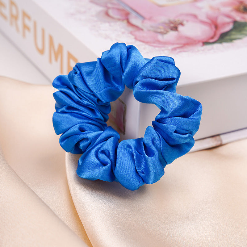 A lilac 100% silk scrunchie-19