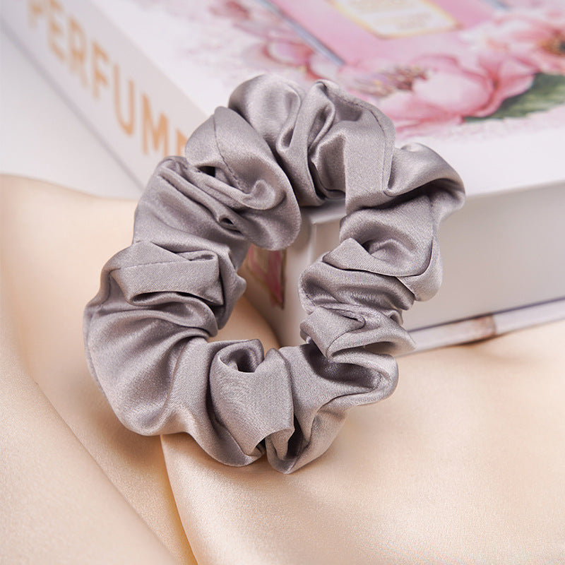 A lilac 100% silk scrunchie-14
