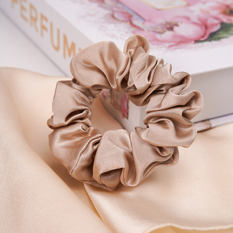 A lilac 100% silk scrunchie-11