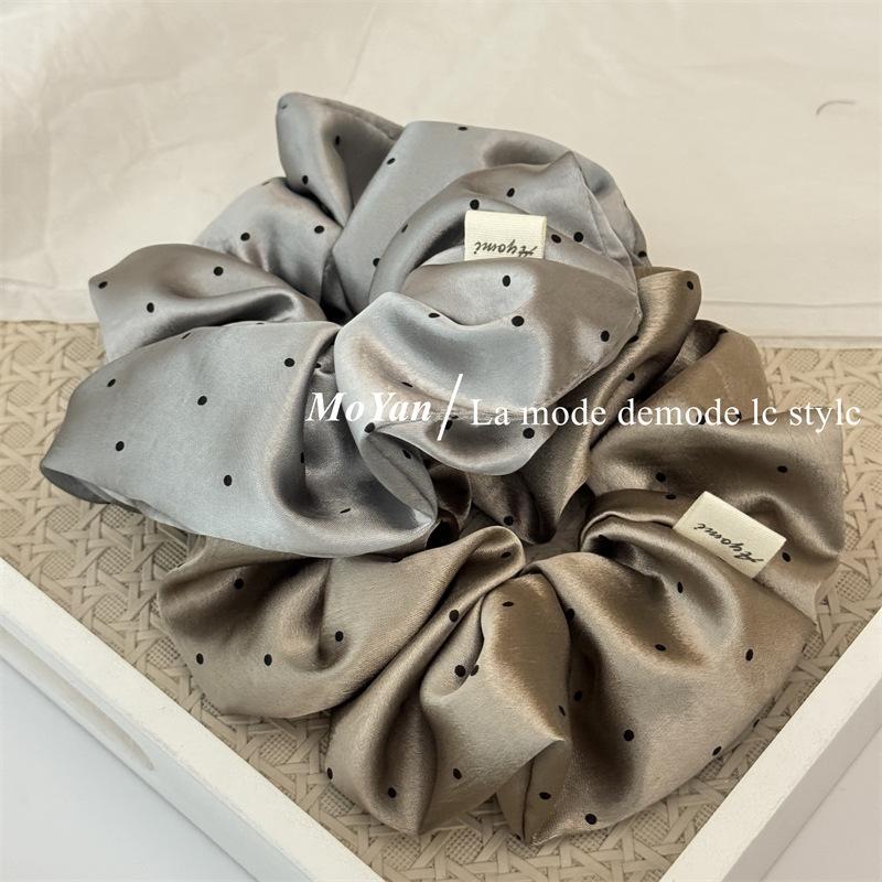 Gepunktetes Scrunchie – Haargummi für hohen Pferdeschwanz – IGB006