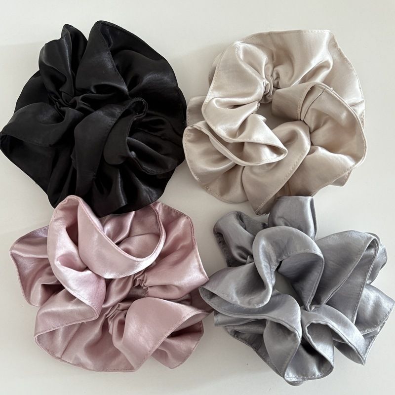 Satin Scrunchie mit doppelter Lage – Haargummi für tiefe Pferdeschwänze – IGC025