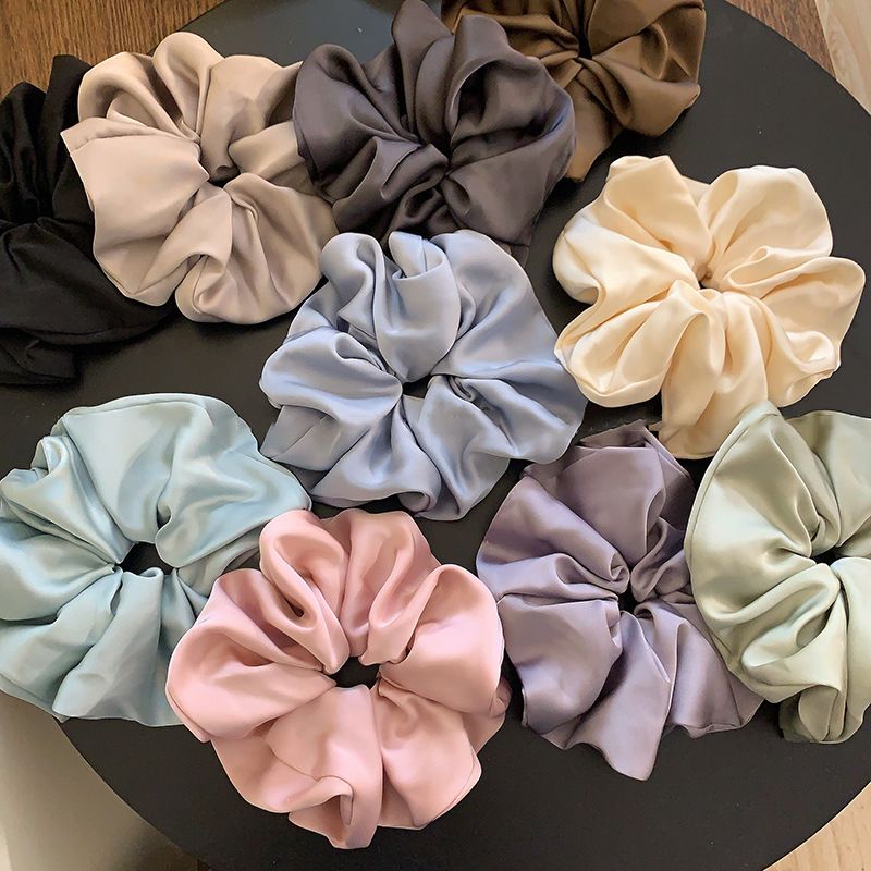 Satin-Scrunchie aus Frankreich – Haargummi mit hoher Elastizität - IGB021