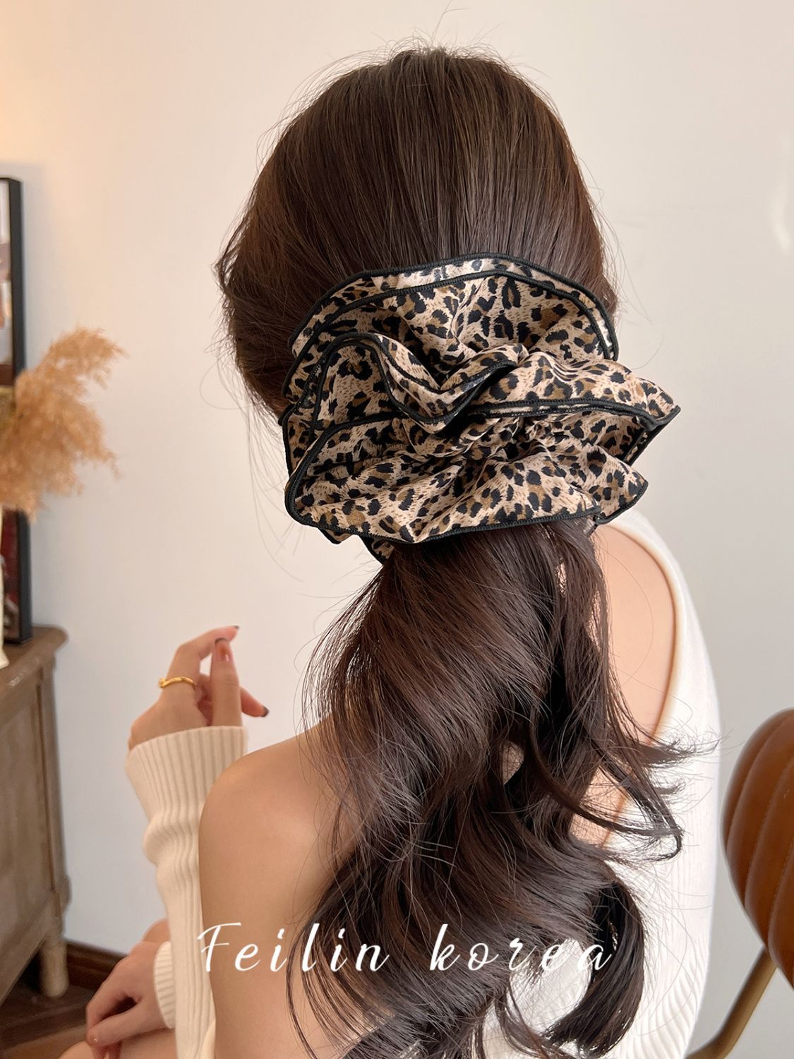 Scrunchie mit Leopardenmuster – Haargummi mit hoher Elastizität – IGC030