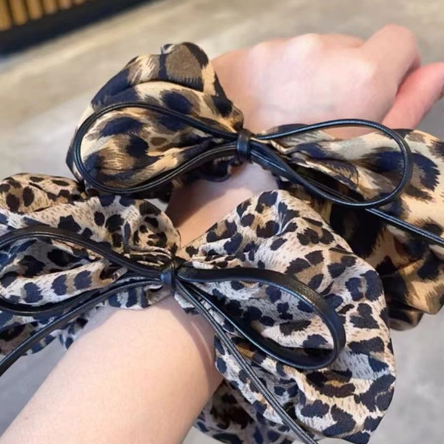 Haargummi mit Leopardenmuster – Schleifen-Stil – Video gleicher Stil IG003