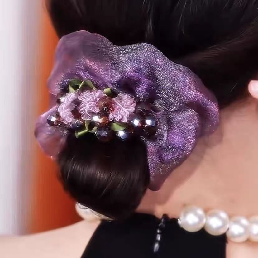 Neues Wisteria Scrunchie – Elegantes Haargummi - IGC021