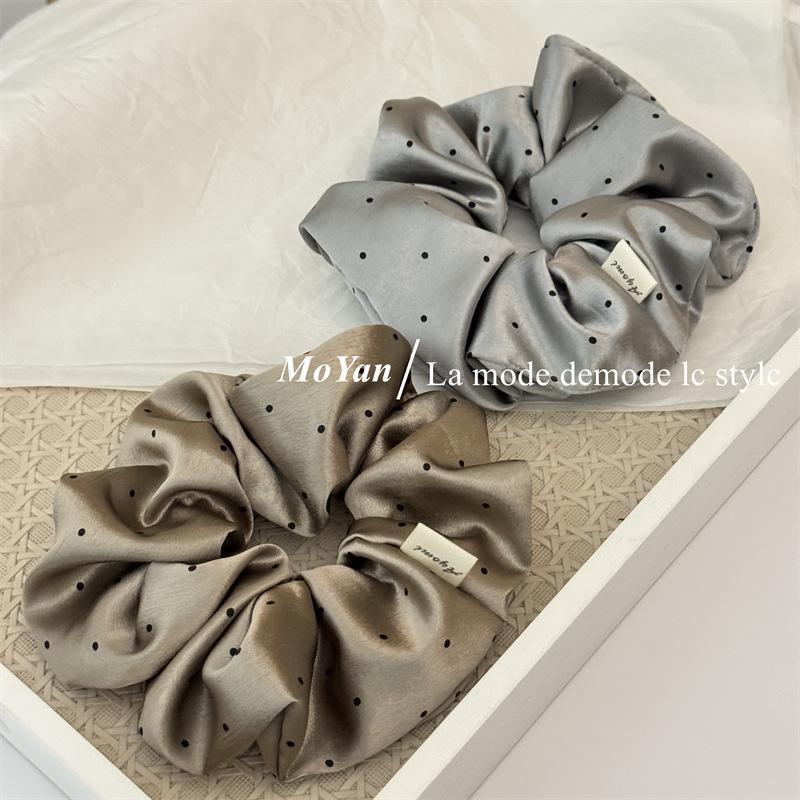 Gepunktetes Scrunchie – Haargummi für hohen Pferdeschwanz – IGB006
